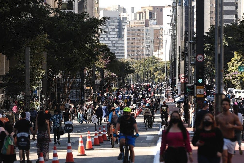 Avenida Paulista aberta para padestres no domingo 18 de julho de 2021, após mais de um ano sem a modalidade.